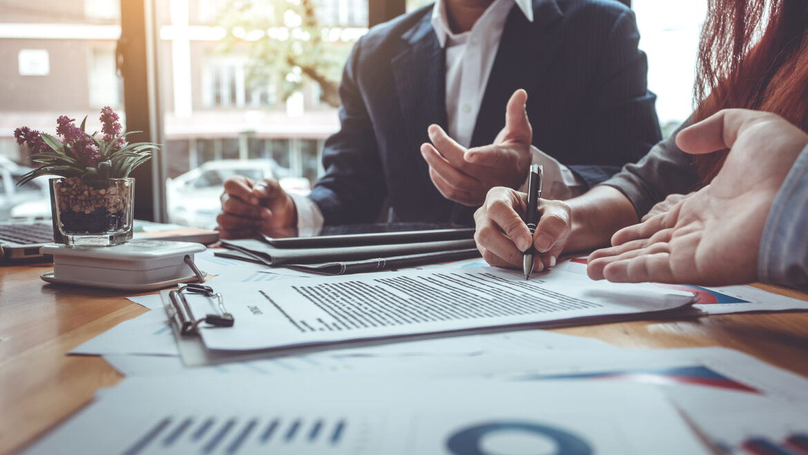 Why Fractional CMO Services Are Replacing Traditional Marketing Agencies